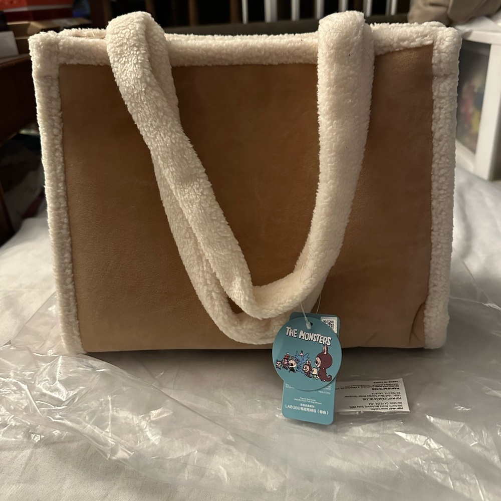 Pop-mart Labubu the monster classic bag authentic NWT - Picture 2 of 8